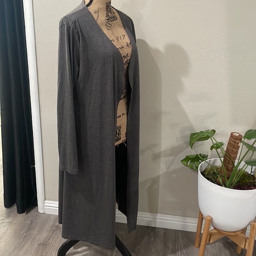 Gray Duster - Picture 5 of 5